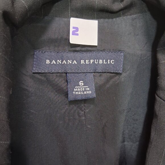 2. Banana Republic Blazer (Black Pinstripe, Wool Blend) Size 6 - Picture 5 of 5